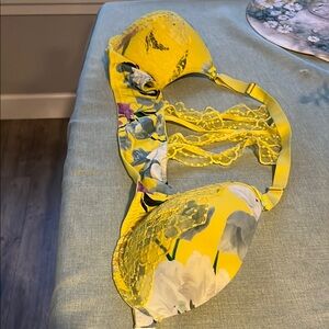 Cacique Floral Yellow Lace Bra 40DD Front Close